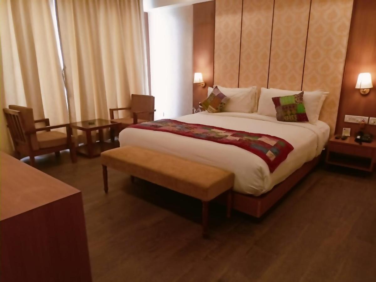 Abhyagama Hotel 迪卡 外观 照片