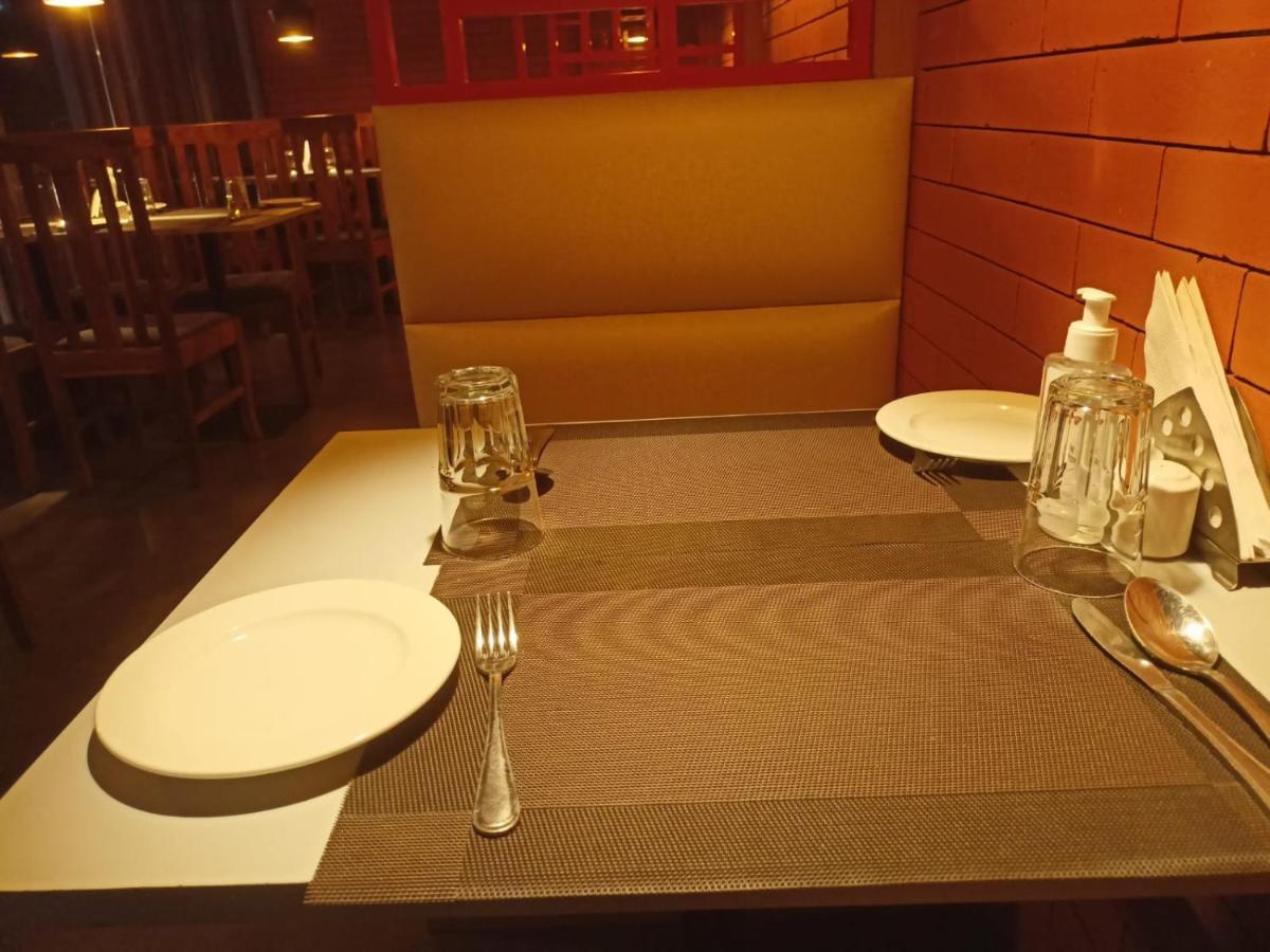 Abhyagama Hotel 迪卡 外观 照片