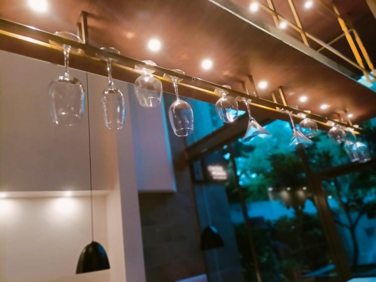 Abhyagama Hotel 迪卡 外观 照片
